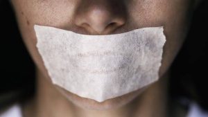 قصة ( صُراخٌ مكتوم ) الجزء الأول