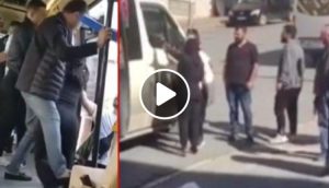 شاهد سيدة أجنبية تعتدي على سائق تركي والركاب بحذائها في إسطنبول (فيديو)