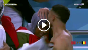 اشرف حكيمي وامه