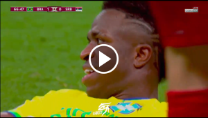 ضحك حفيظ دراجي علي فينسيوس