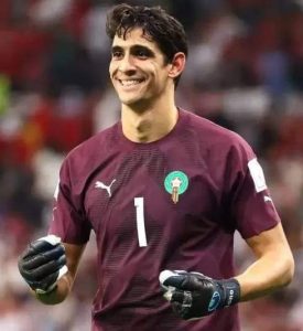 بعا تسبب في بكاء رونالدو.. شاهد زوجة الأسد المغربي ياسين بونو التي تعرضت للتنمر من معجباته.. أيهما أجمل هي أم جورجينا