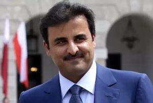 أمير قطر يفاجئ المغاربة في كأس العالم بهدايا غير متوقعة والجمهور طاير من الفرحة .. لن تصدقوا ماهي!