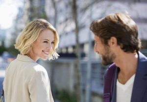 السر وراء انجذاب الرجل لصدر المرأة