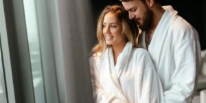 لماذا امر النبي الزوجين بضرورة الاستحم ام معاً ولو مرة واحدة في العمر