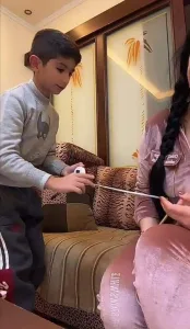 اخت تلعب مع اخوها