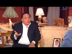 «مين من الممثلات رفضت تبوسها عشان ريحتها وحشة».. رد جرئ غير متوقع من عادل إمام