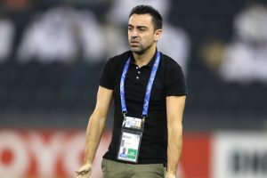 تشافي يُطالب لاعبي برشلونة بالاقتداء بعثمان ديمبلي