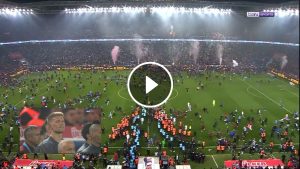 أجواء مذهلة بعد اعلان الحكم صافرة النهاية وتحقيق طرابزون سبور لقب الدوري التركي لأول مرة منذ (38) عام!