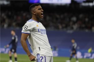 سيبايوس يسخر من صحافة برشلونة بسبب تقليلها من رودريجو