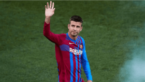 بيكيه يتغنى بزميله في برشلونة: يملك الفرصة ليكون الأفضل في العالم الموسم القادم!