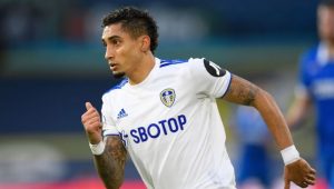 عائق وحيد يمنع برشلونة من ضم رافينيا