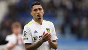 رافينيا يُحدد العائق أمام انتقاله لنادي برشلونة