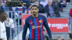 بطاقة حمراء بثلاث نقاط