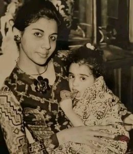 هذه الطفلة أصبحت فنانة شهيرة تنافس كبار الفنانات