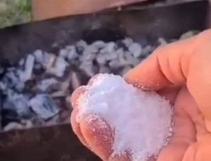 للأذكياء لماذا يتم وضع الملح على الجمر قبل الشوي