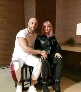 حكايتي مع الدكتور كامله