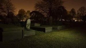 كنت نايم لما جالي تليفون الساعة 1 بليل