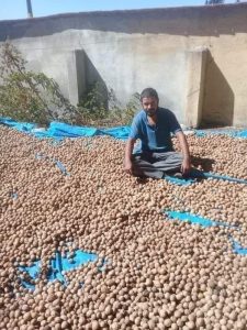 شوفو رب العباد لما يحب يكافئ عبده