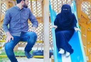 التقت به بعد خمس سنوات بعد ان تركها قصة فتاة منقبة ضحك لها القدر