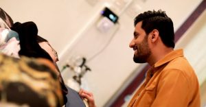 صحت من غيبوبتها بعد 27 سنه تركت طفلها عمره 4 سنوات فقط/فيديو