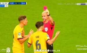 The strange shot of Javi being sent off against Porto in the Champions League