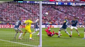 Watch the goal of the Champions League round, scored by Griezmann a while ago against Feyenoord in a magical way