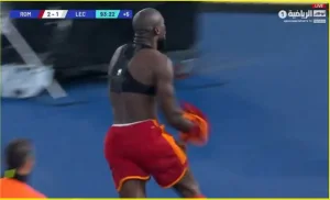 Watch the madness happen in the Italian League Roma returns a historic Montada in less than two minutes against Lecce, to everyone’s astonishment