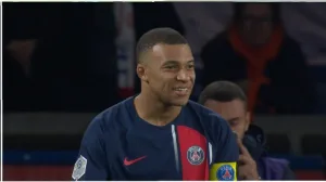 Watch Mbappe create a legendary goal and tamper with the law of gravity with a space pass in front of Montpellier