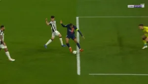 Watch: Mbappe miss a strange opportunity against Newcastle after a historic assist from Moroccan Achraf Hakimi