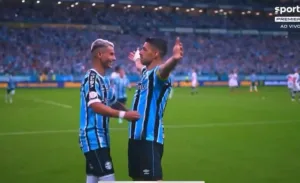 Video: Luis Suarez’s historic and legendary goal with his team Gremio in the Brazilian League today