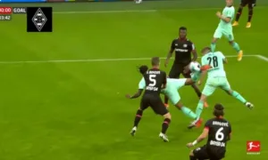 Video: The first goal to be ba.nned from being shown on screens was placed in the Louvre Museum in Paris