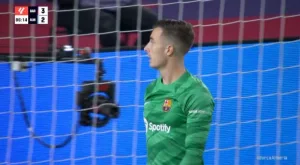 Watch: Peña's legendary save in the last second of the match, which saved Barcelona from losing points to Almeria