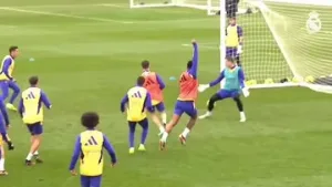 Watch: Bellingham celebrates the legendary goal from the jewel Arda Guler in Real Madrid training
